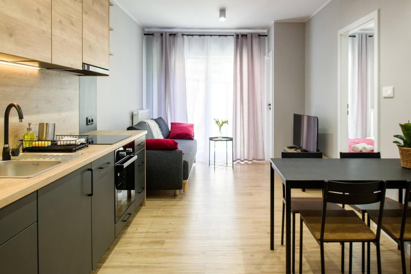 Domus Aurea Free Parking Garden Balcony Apartament *